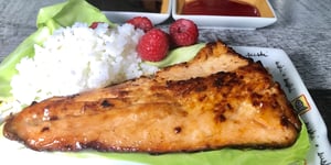 Saumon Fumé avec Salade de Riz Fruité