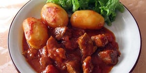 Photo de la Recette: Sauté de Porc Sauce Tomate et Pommes de Terre