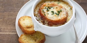 Photo de la Recette: SOUPE À L’OIGNON À LA BIÈRE
