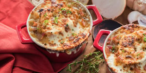 Photo de la Recette: Soupe à L’oignon et au Bacon avec Croûtons au Fromage Mozzarellissima