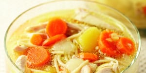 Photo de la Recette: Soupe au Poulet et Nouilles avec Courge Poivrée et Aneth