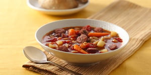 Soupe aux Légumes et à la Saucisse Bratwurst