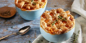 Soupe aux Pommes et aux Courges Garnie de Croûte à Tarte