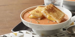 Photo de la Recette: Soupe aux Tomates et Sandwich au Fromage Fondant