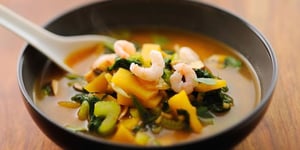 Photo de la Recette: Soupe de Navet, Blette et Crevettes au Curry