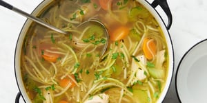 Soupe de Zoodles au Poulet