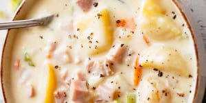 Soupe Délicieusement Crémeuse au Jambon et aux Pommes de Terre
