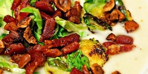 Photo de la Recette: SOUPE RACINE CÉLERI À LA PANCETTA, LES CHOUX DE BRUXELLES ET DE NOISETTES GRILLÉES