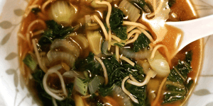 Soupe Ramen aux Minis Bok Choy