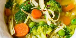 Soupe Santé de Poulet aux Légumes