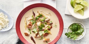 Soupe Thaïe au Poulet Classique (Tom Kha Gai)