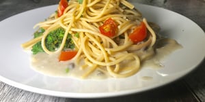 Spaghetti Sauce aux Champignons et Brocolis et Tomates