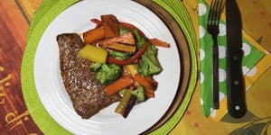 Steak et Sauté de Légumes