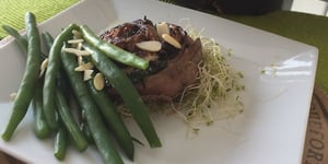 Photo de la Recette: Steak Roulé Farci et Fèves Vertes