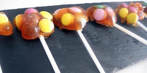 Sucettes de Caramel au Bonbons