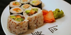 Photo de la Recette: Sushi Maki Inversé (California roll) Saumon-Avocat