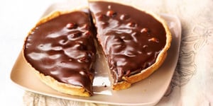 Photo de la Recette: Tarte au Chocolat Fondant et Fruits Secs Caramélisés