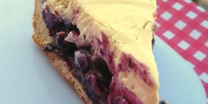 Photo de la Recette: Tarte (gâteau) à la Crème Sûre (crème fraîche) et aux Bleuets (myrtilles)