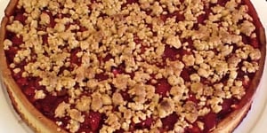 Tarte Crumble Rhubarbe et Fraises