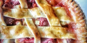 Tarte Rustique Fraise & Rhubarbe