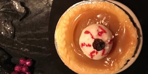 Photo de la Recette: Tartelette à la Citrouille, Caramel et Oeil Saignant pour Halloween