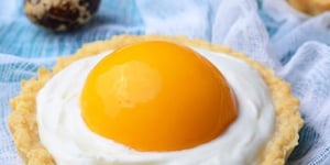 Photo de la Recette: Tartelettes de Pâques à la Crème Mousseline et aux Abricots au Sirop