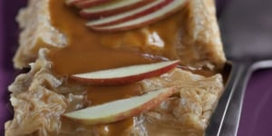 Photo de la Recette: Terrine de Crêpes aux Pommes, au Caramel et au Beurre Salé