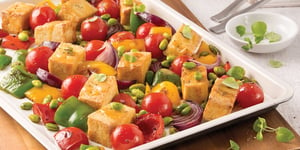 Photo de la Recette: Tofu, Edamames et Légumes sur la Plaque