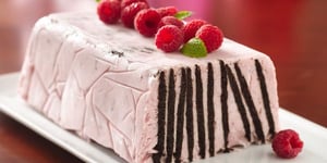 Photo de la Recette: Torte Congelée à la Framboise et aux Gaufrettes de Chocolat