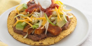 TOSTADAS AU POULET ET AU FROMAGE