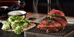 Photo de la Recette: Tournedos de Cerf Fumé Minute, Soubise aux Noix
