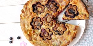 Tourte Fleur aux Fruits Rouges et Crème D'amandes