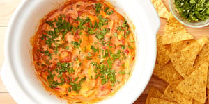 Trempette au Fromage et au Poulet à la Mijoteuse