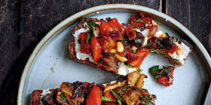 Une Caponata D'aubergine