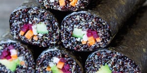 VEGGIE QUINOA SUSHI