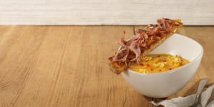 Photo de la Recette: Velouté de Carottes Pop-corn au Tomato Ketchup Heinz et Tartine Grillée au Lard