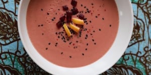 Velouté de Chou-Fleur et Betterave au Curry et au Lait de Coco