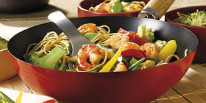 Photo de la Recette: WOK DE CREVETTES AUX NOUILLES ET AUX LÉGUMES