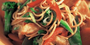 Photo de la Recette: Yet ca mein au Poulet et aux Légumes Croquants