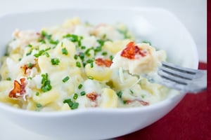 Un Macaroni au Fromage Riche et Crémeux avec Homard!