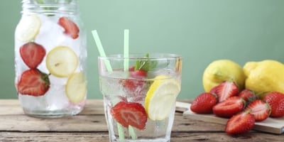 10 Astuces pour Mieux S'hydrater au Quotidien 10 Astuces pour Mieux S'hydrater au Quotidien