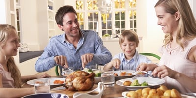 10 Jeux de Repas pour Toute la Famille