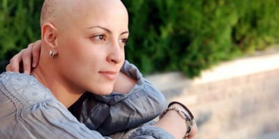 10 Symptômes du Cancer que Beaucoup de Gens Ignorent