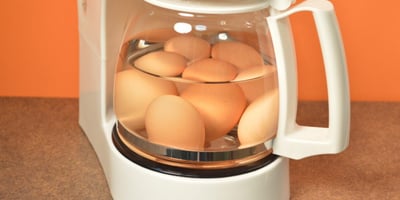 10 Usages Insolites de votre Cafetière Électrique