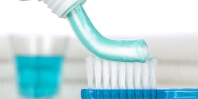 15 Usages Étonnants et Efficaces du Dentifrice