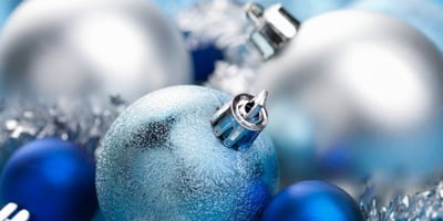 3 Styles Branchés de Décorations de Noël à Essayer pour les Fêtes 3 Styles Branchés de Décorations de Noël à Essayer pour les Fêtes