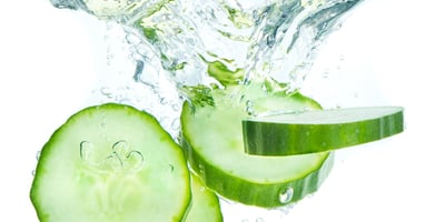 9 Raisons de Boire de L’eau au Concombre Tous les Jours 9 Raisons de Boire de L’eau au Concombre Tous les Jours