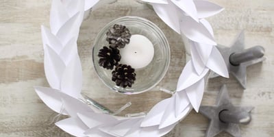 Couronne en Papier avec Feuille de Houx