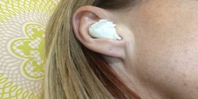 Elle a mis de L'ail dans son Oreille: Voici ce qui est Arrivé le Lendemain