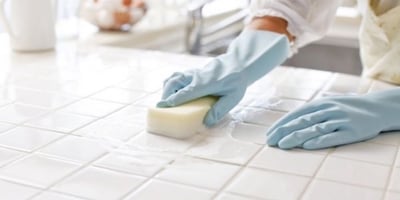 Nettoyer sa Maison avec de L’eau de Javel Augmente le Risque D’infections